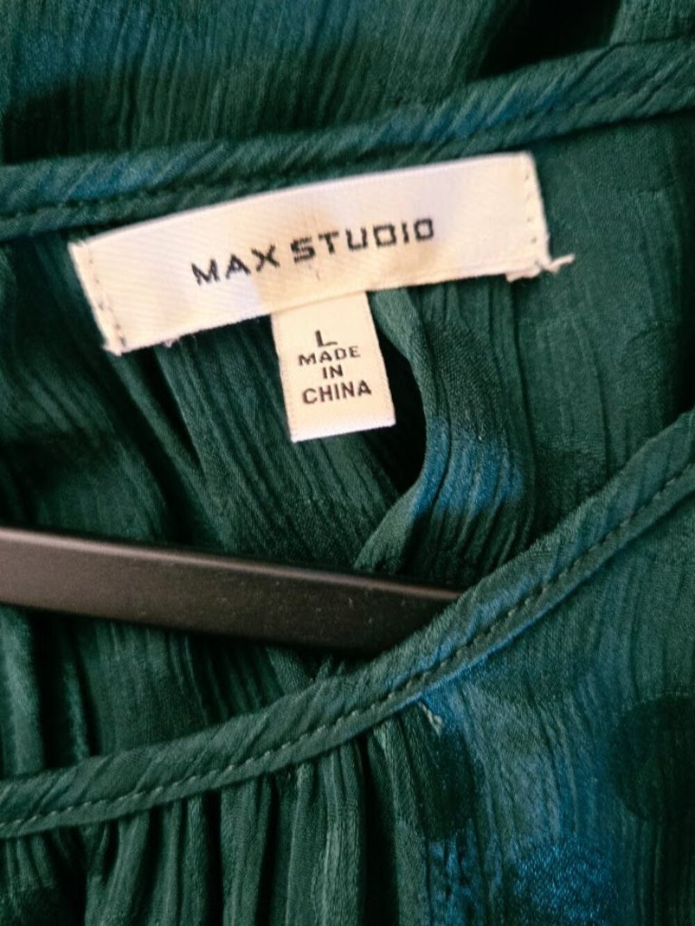 Max Studio Women’s Emerald Green Polka Dot Blouse Ruched Puff Sleeves - Picture 6 of 6